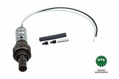 OKSİJEN SENSÖRÜ UNİVERSAL TİP AUDI. CHEVROLET. FORD. HONDA. HYUNDAI. KIA. MAZDA. NISSAN. PEUGEOT. RENAULT. SEAT. SKODA. SUBARU. SUZUKI. TOYOTA. VOLVO. VW 3 KABLOLU SOKETSİZ OZA744-EE1