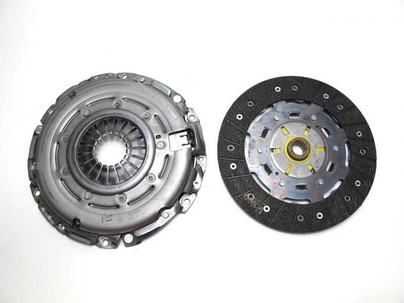 DEBRİYAJ SETİ BASKI DİSK DOBLO-LINEA-GRANDE PUNTO-PUNTO EVO 1.6 D MTJ 2010 240mm 940A3.000