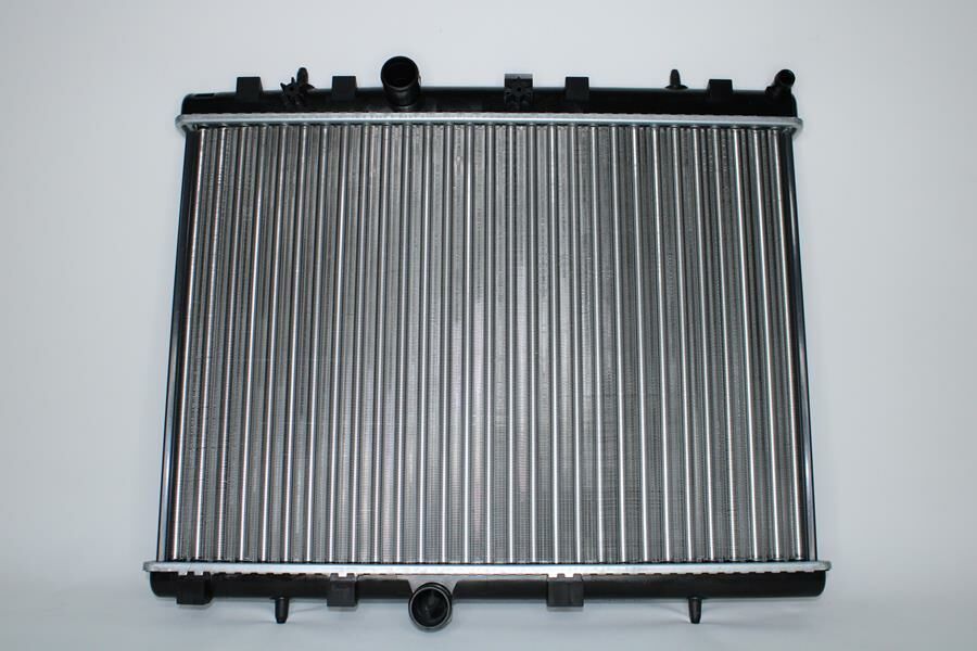 RADYATÖR 307-407-C4-C5-BERLINGO-PARTNER1.6-1.8-2.0 HDİ AC KLİMASIZ MEK 380x552x26